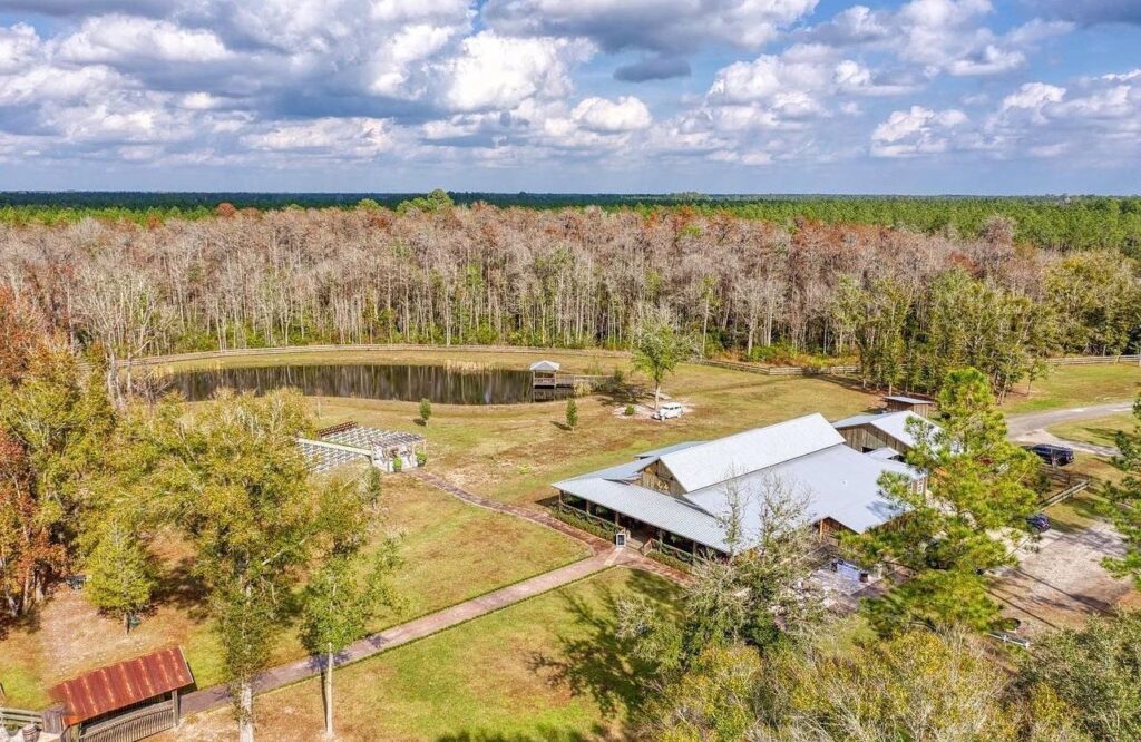 ariel view shot of belle oaks barn property