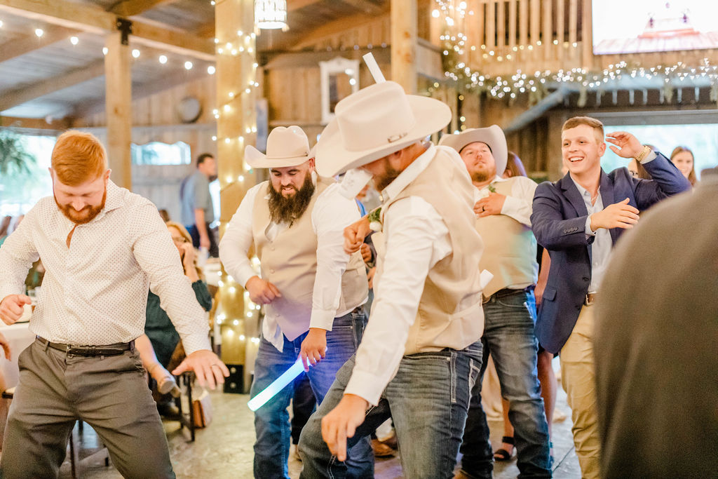wedding guests dancing